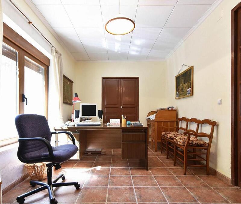 12 bedroom Country House for sale