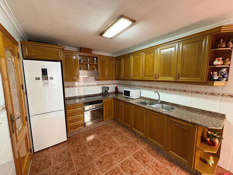 3 bedroom Apartment for sale