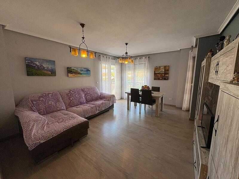 3 bedroom Apartment for sale