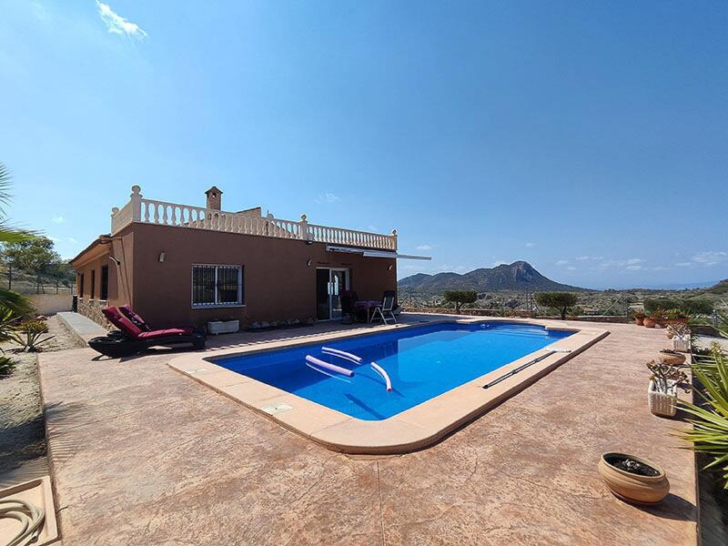Villa for sale in Fortuna, Murcia