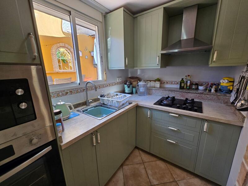 3 bedroom Townhouse for sale