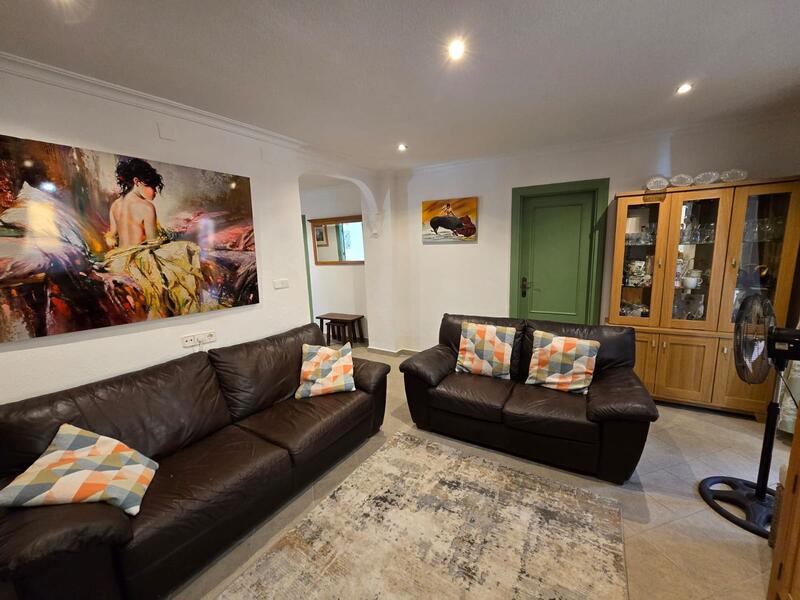 3 bedroom Townhouse for sale