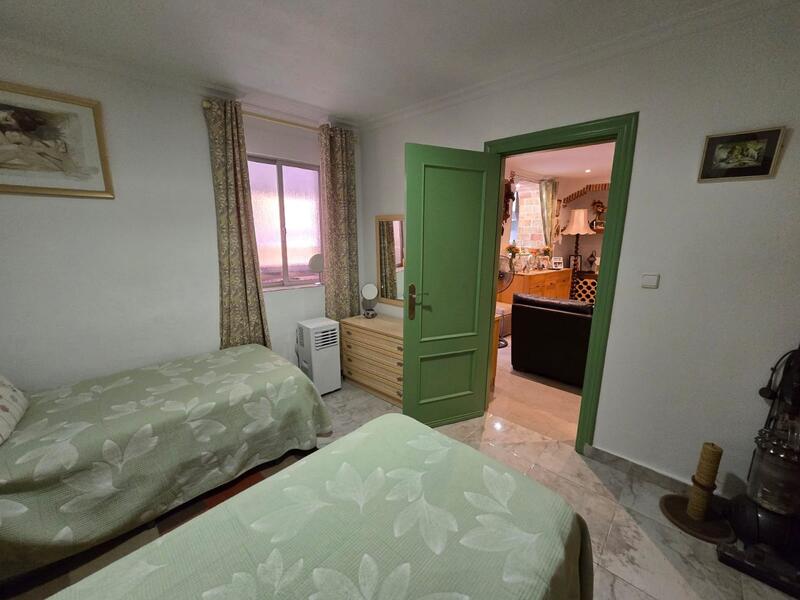 3 bedroom Townhouse for sale