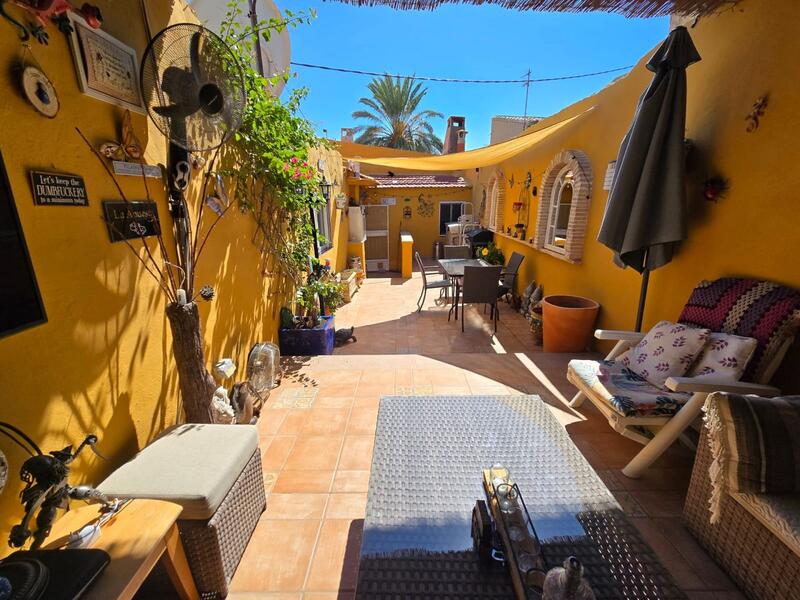 3 bedroom Townhouse for sale