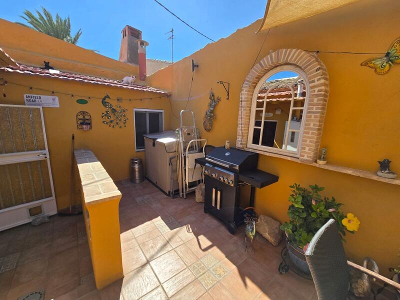 3 bedroom Townhouse for sale