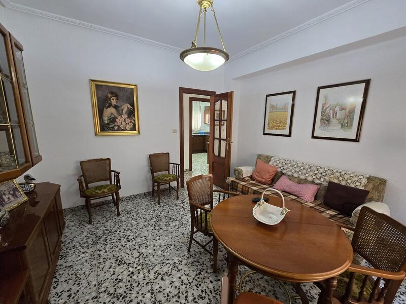 4 bedroom Apartment for sale