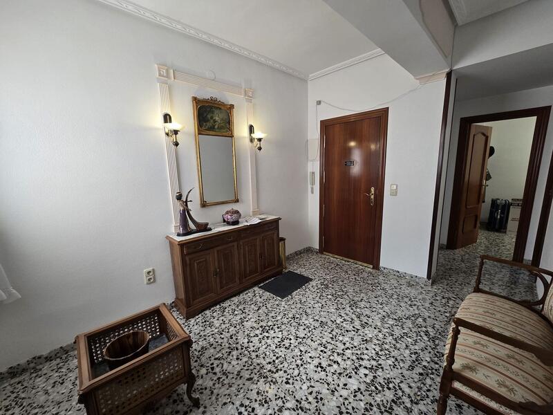 4 bedroom Apartment for sale