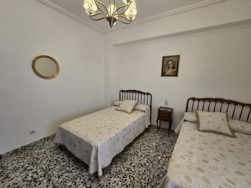 4 bedroom Apartment for sale