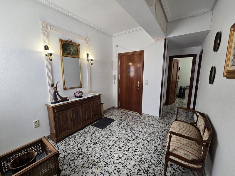 4 bedroom Apartment for sale