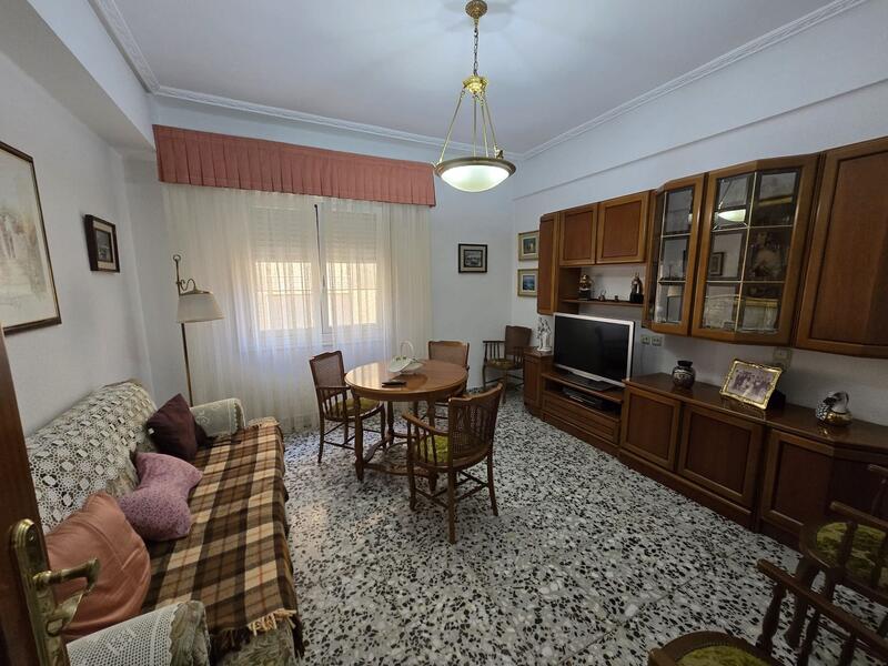 4 bedroom Apartment for sale