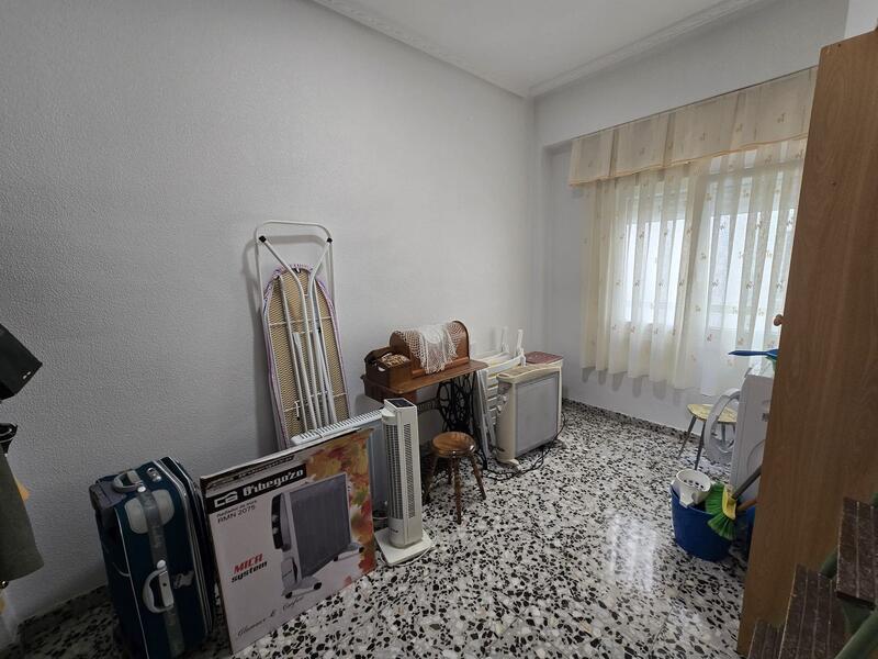 4 bedroom Apartment for sale