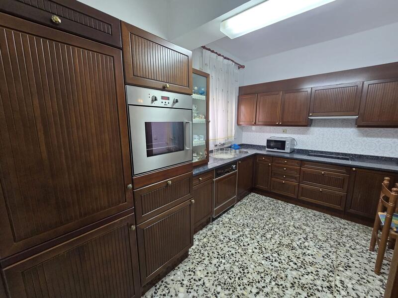 4 bedroom Apartment for sale