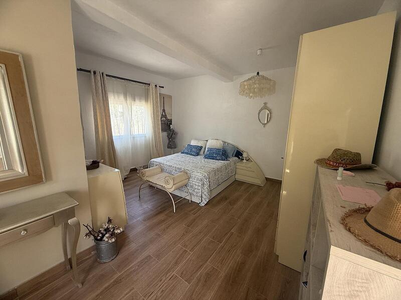 1 bedroom Country House for sale