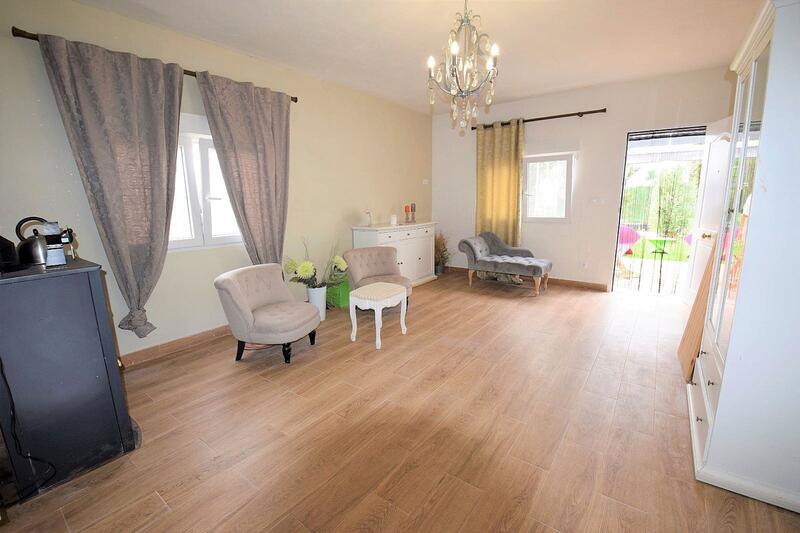 1 bedroom Country House for sale
