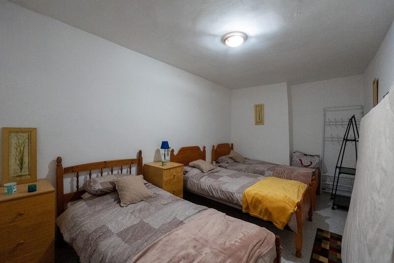 6 bedroom Townhouse for sale