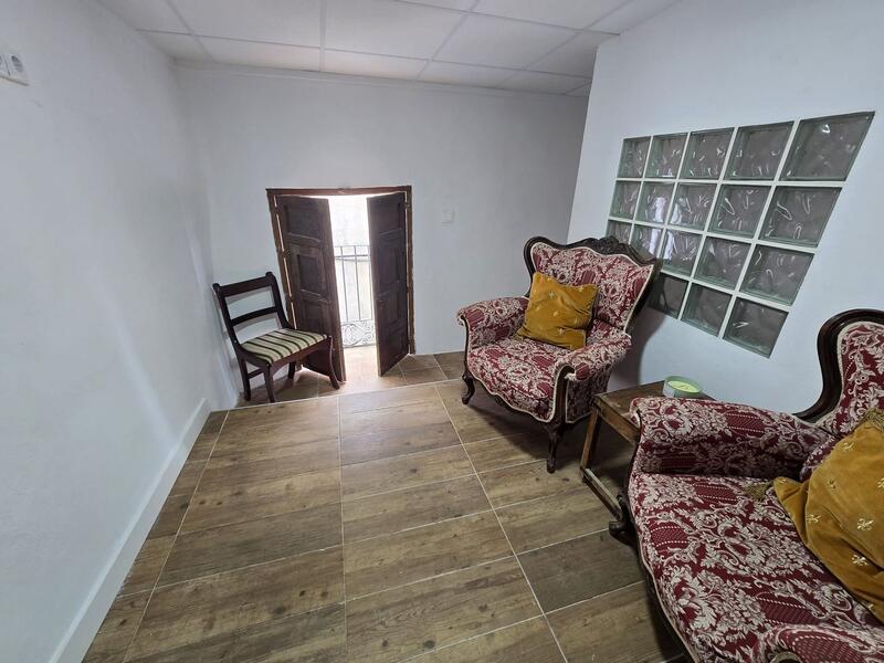 2 bedroom Townhouse for sale