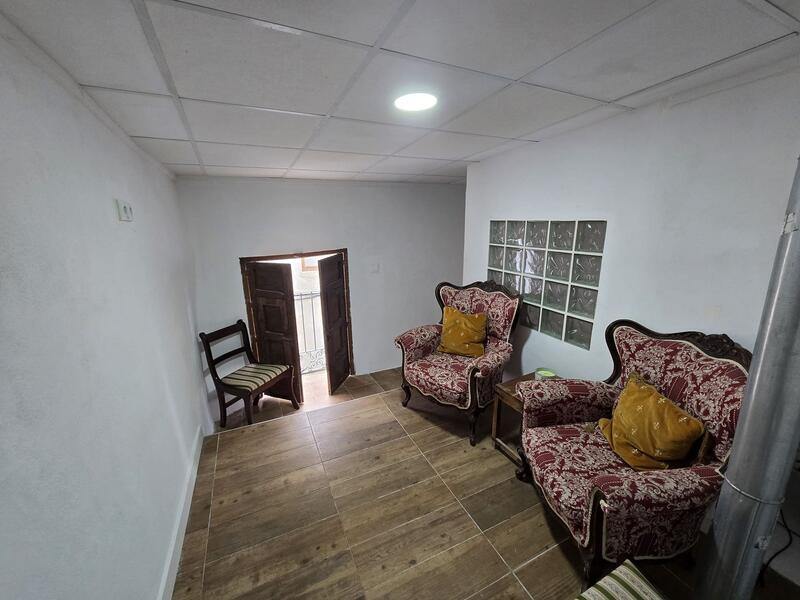 2 bedroom Townhouse for sale