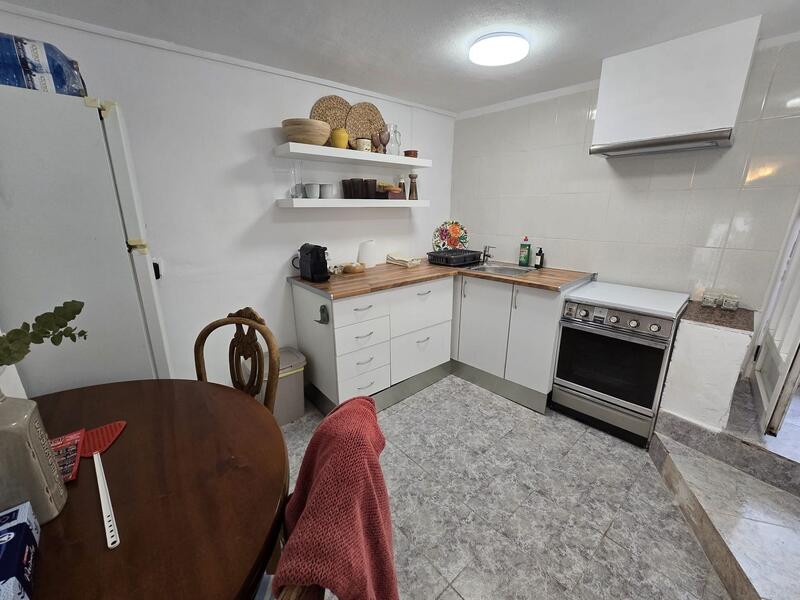 2 bedroom Townhouse for sale