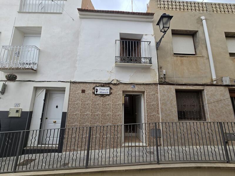 2 bedroom Townhouse for sale