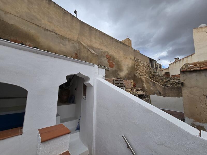 2 bedroom Townhouse for sale
