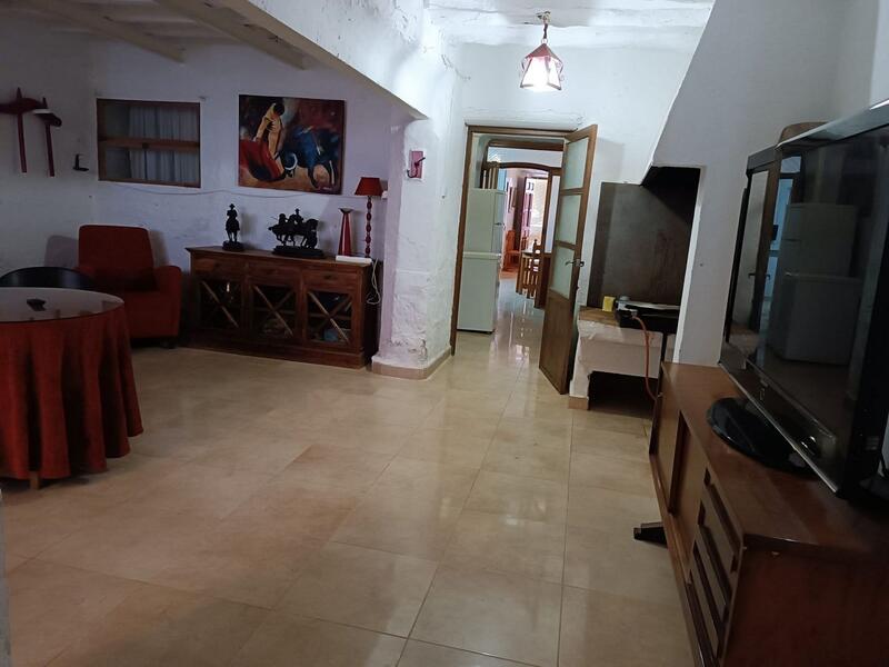 6 bedroom Country House for sale