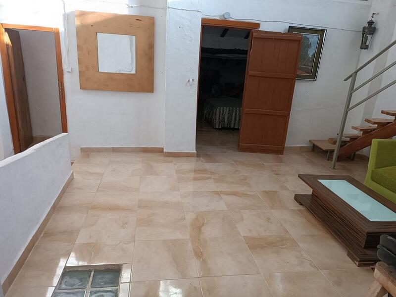6 bedroom Country House for sale