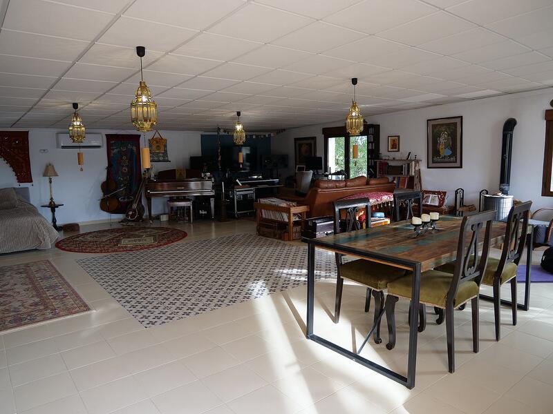 5 bedroom Villa for sale