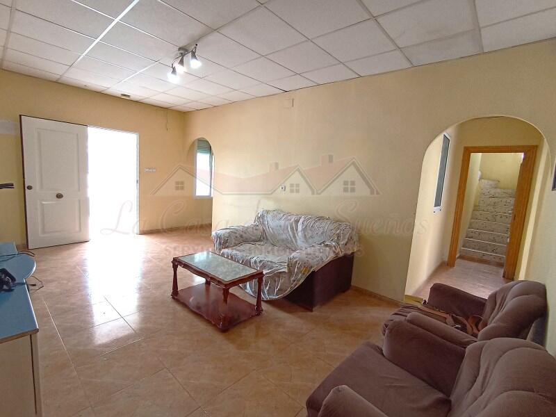 5 bedroom Country House for sale