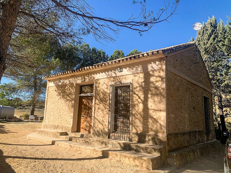 4 bedroom Country House for sale