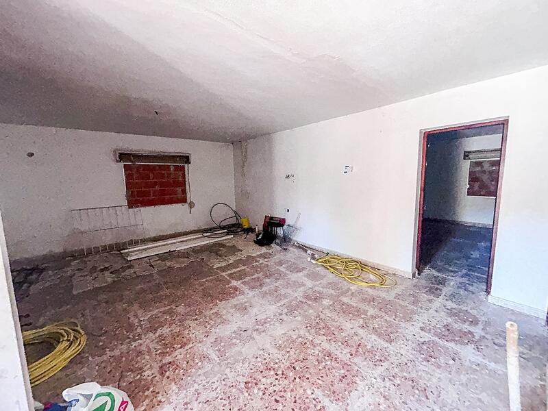 4 bedroom Country House for sale