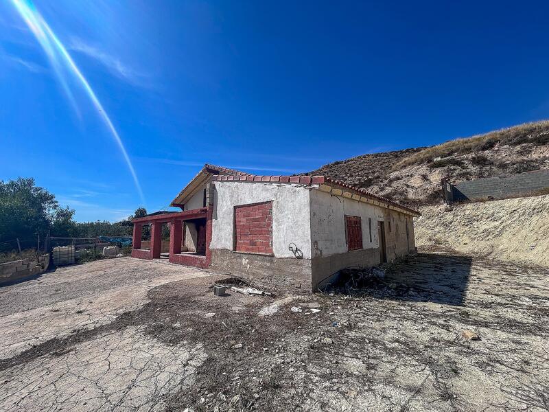 4 bedroom Country House for sale
