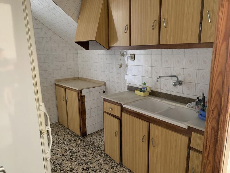 8 спальная комната городская тюрьма продается
