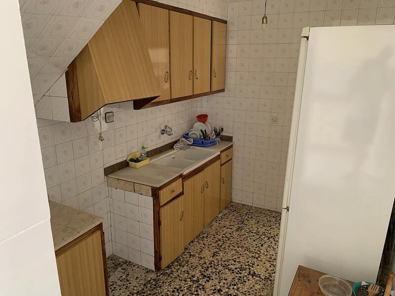8 спальная комната городская тюрьма продается