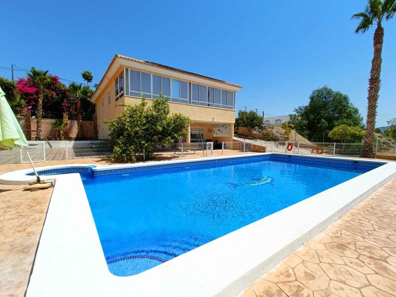 5 bedroom Villa for sale