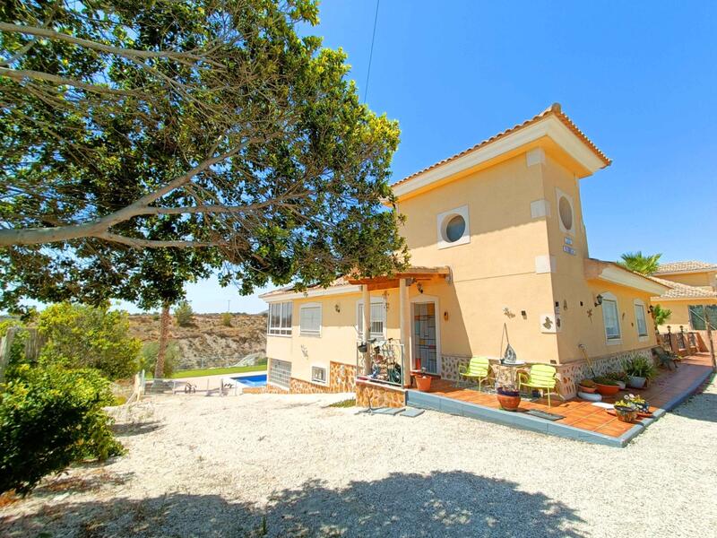 5 bedroom Villa for sale