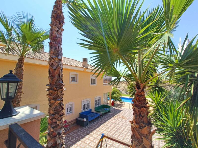 5 bedroom Villa for sale