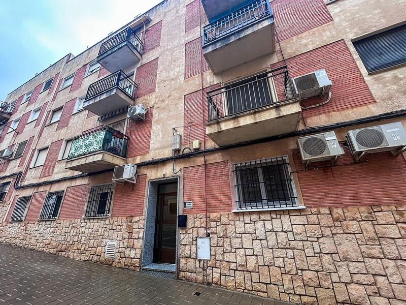 3 bedroom Apartment for sale
