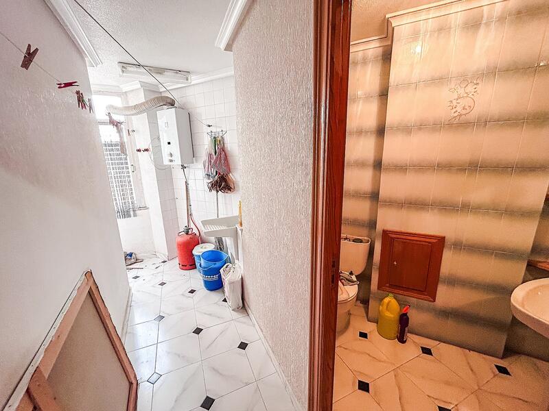 6 bedroom Country House for sale