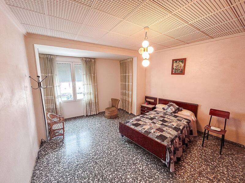 6 bedroom Country House for sale