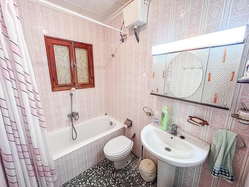 6 bedroom Country House for sale
