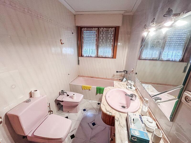 6 bedroom Country House for sale