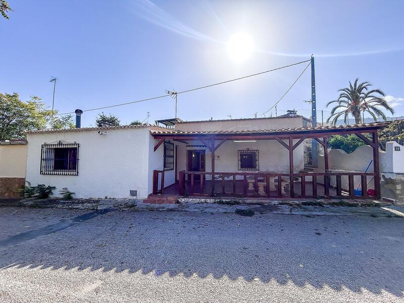 Cave House for sale in Casas del Señor, Alicante