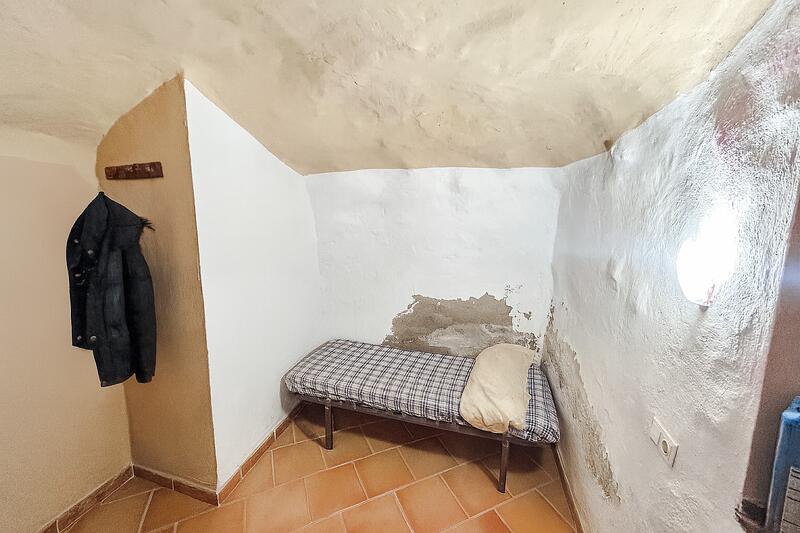 4 bedroom Cave House for sale