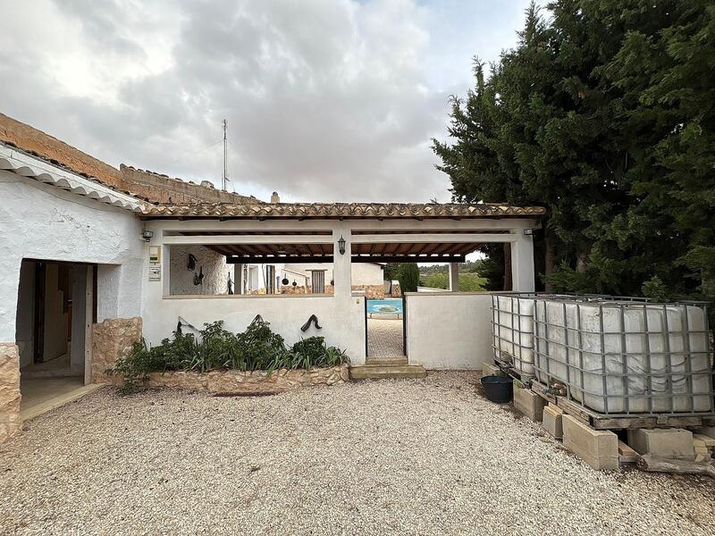 5 bedroom Duplex for sale