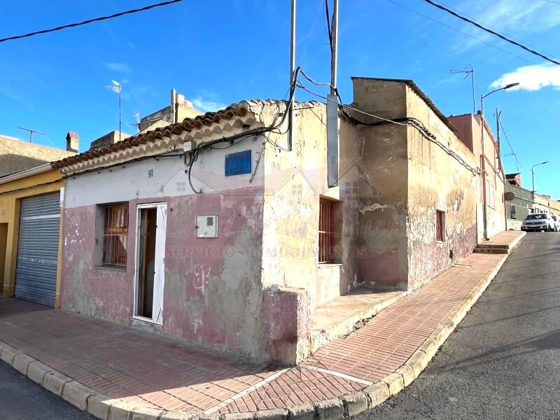 Lantställe till salu i Monóvar, Alicante