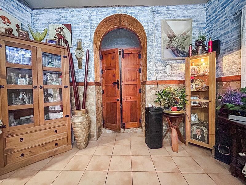 9 bedroom Townhouse for sale 9 bedroom Townhouse for sale