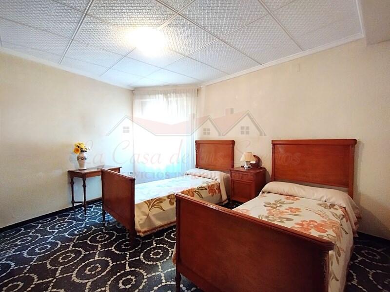 4 bedroom Apartment for sale