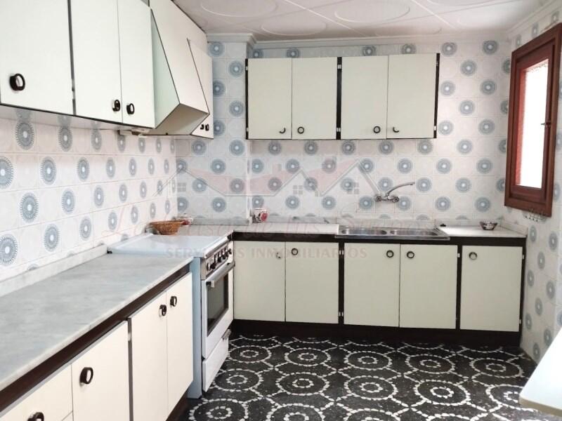 4 bedroom Apartment for sale