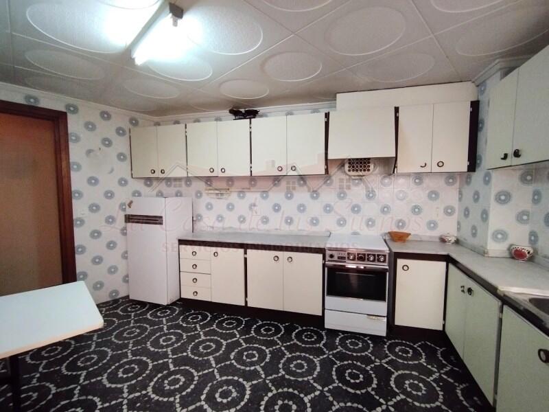 4 bedroom Apartment for sale