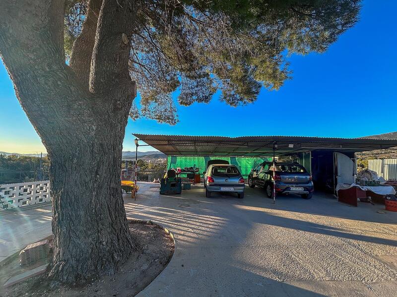 6 bedroom Villa for sale